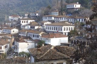 Climate Resilient Vernacular Architecture in Turkey